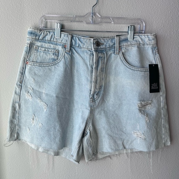 wild fable Pants - Wild Fable Light Wash Distressed Jean Shorts Size 12